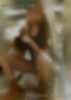 Horny slut dogging pregos getting fucked.