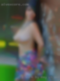 I work by day in swinger finance from Cabins Arkansas.